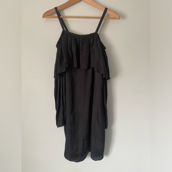 Wilfred Aritzia Brosset Black Off The Shoulder Dress Lined Pockets Size Medium - Picture 3 of 8